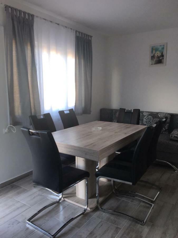 Apartman Ana Трогір Екстер'єр фото