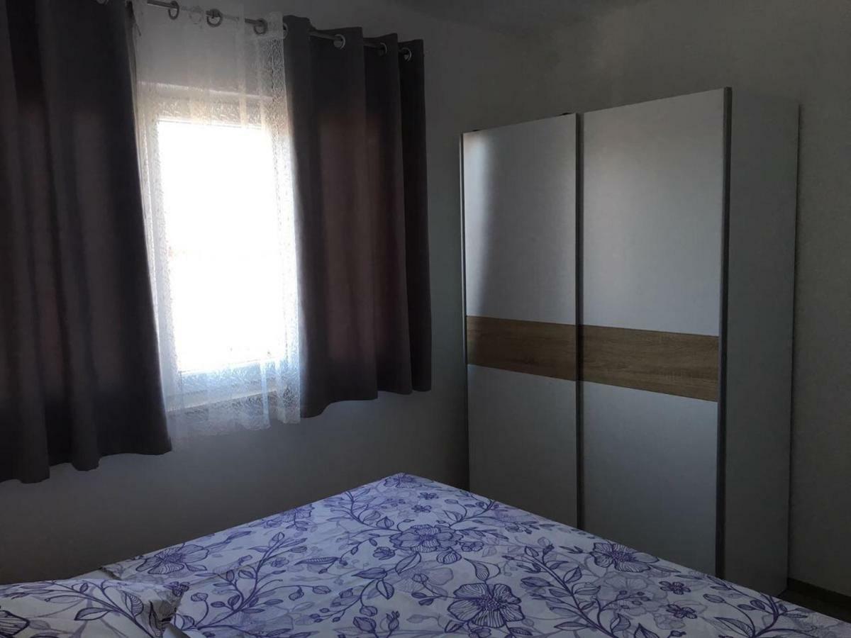 Apartman Ana Трогір Екстер'єр фото
